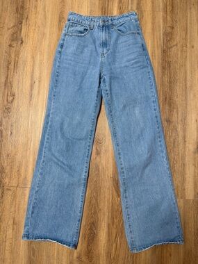 Super Flattering High Rise Wide Leg Jeans 27x32 Light Wash
